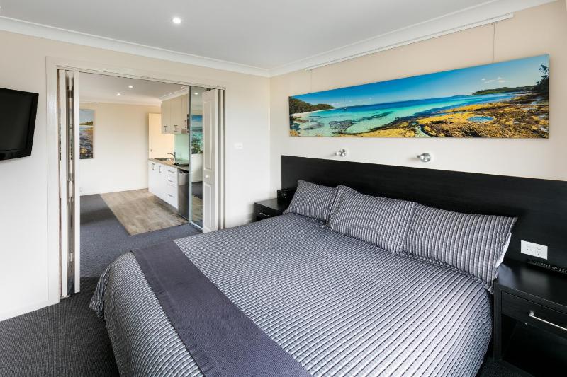 Dolphin Shores - image 4