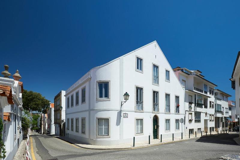 PN48 brith apartment over Cascais roof 120m2 close from beach and restaurant - image 3