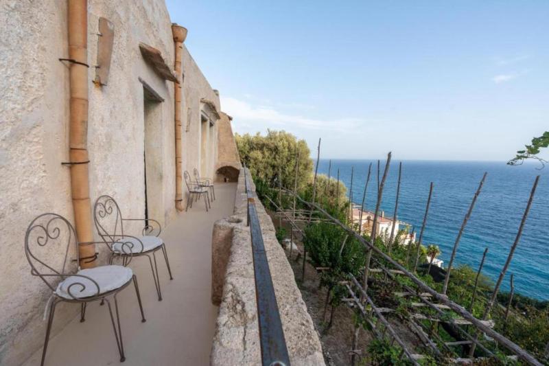 AMORE RENTALS - Villa Margherita - image 13