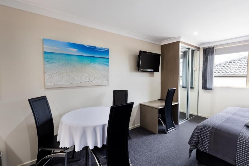 Dolphin Shores - image 25
