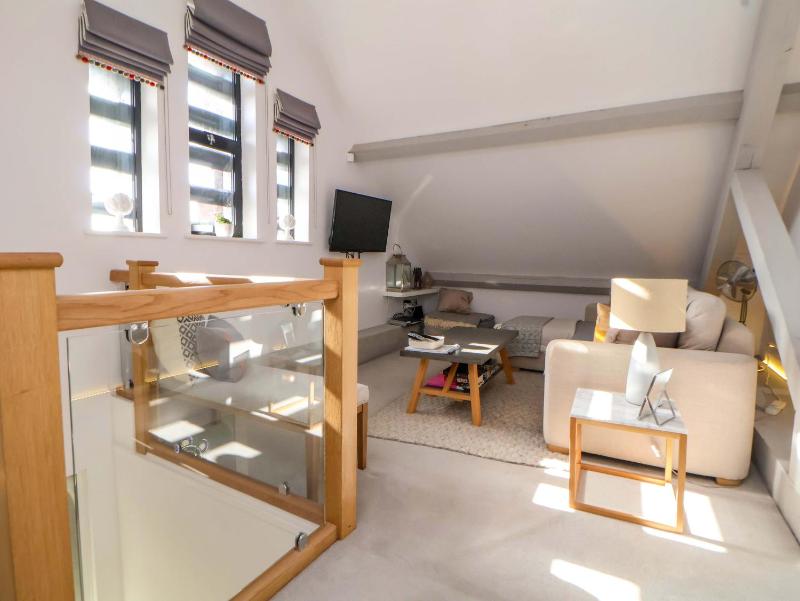 1 Chapel Place - image 6