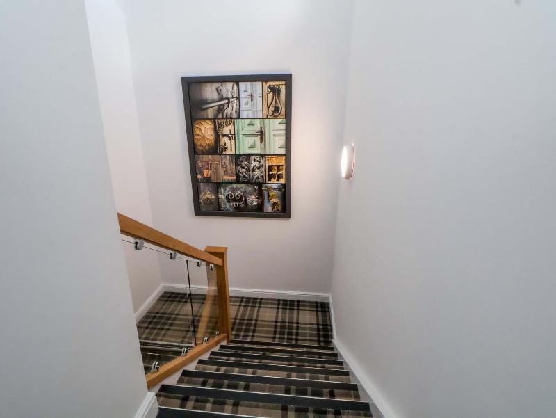 1 Chapel Place - image 34
