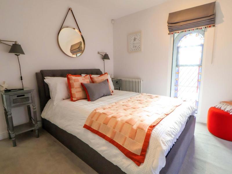 1 Chapel Place - image 28