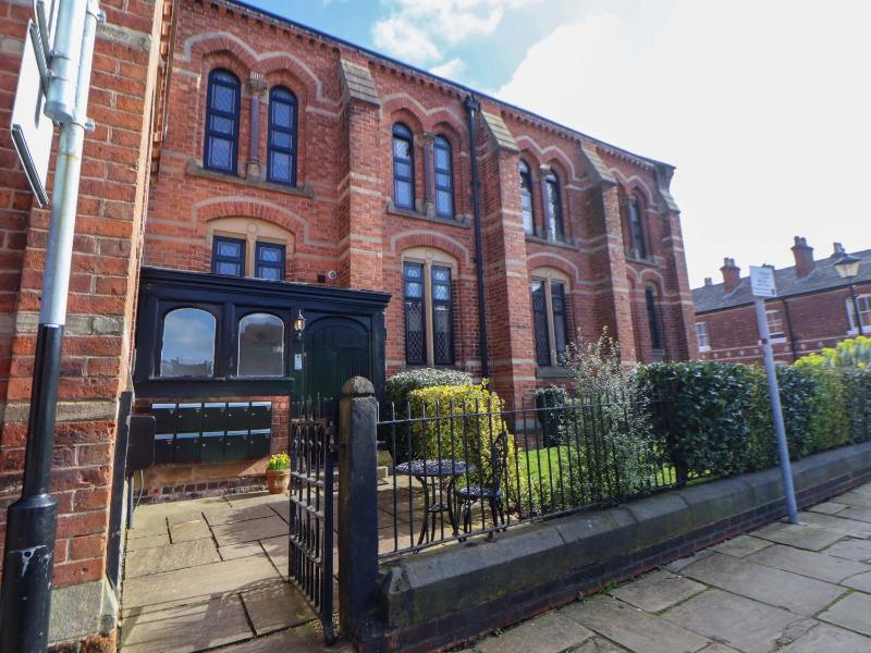1 Chapel Place - image 13