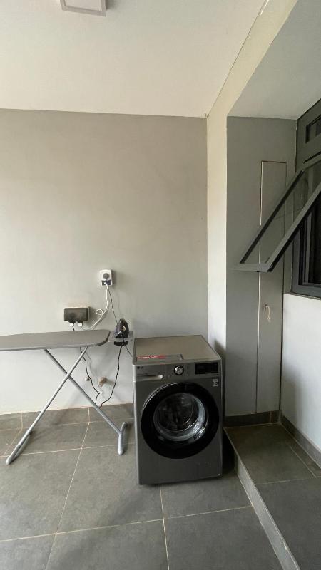 Luxurious 3BR Haven located in Lubowa - image 3