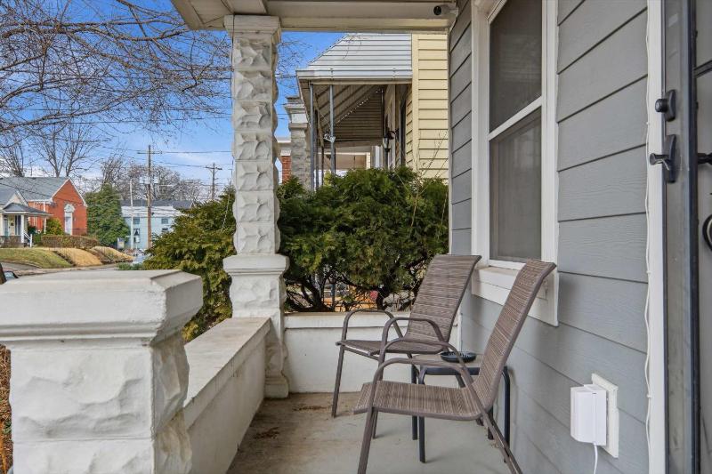 Charming Home in the Highlands W Private Backyard - image 49