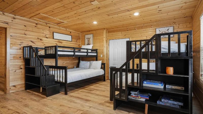 Big Bear - image 28