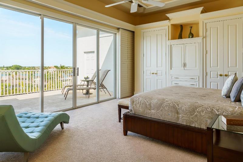 Olde Marco Inn & Suites - image 49