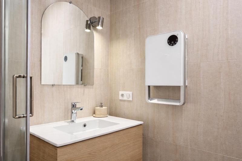 Irin Hotel - image 36