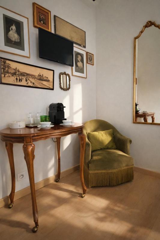Irin Hotel - image 8