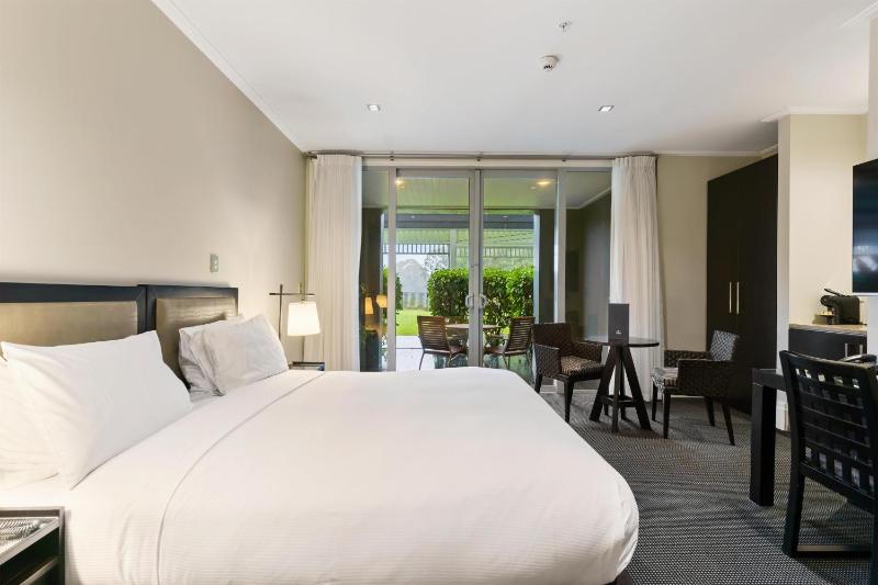 Hilton Lake Taupo - image 14
