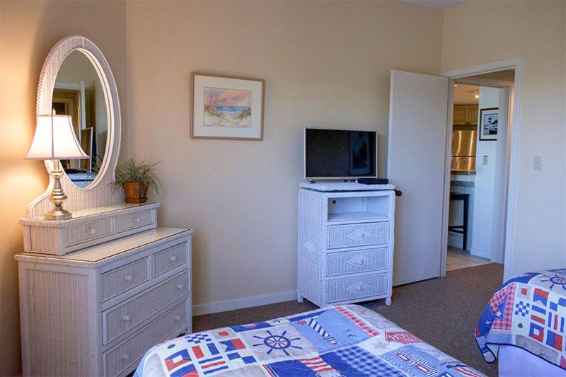 410 Barrington Court - image 6