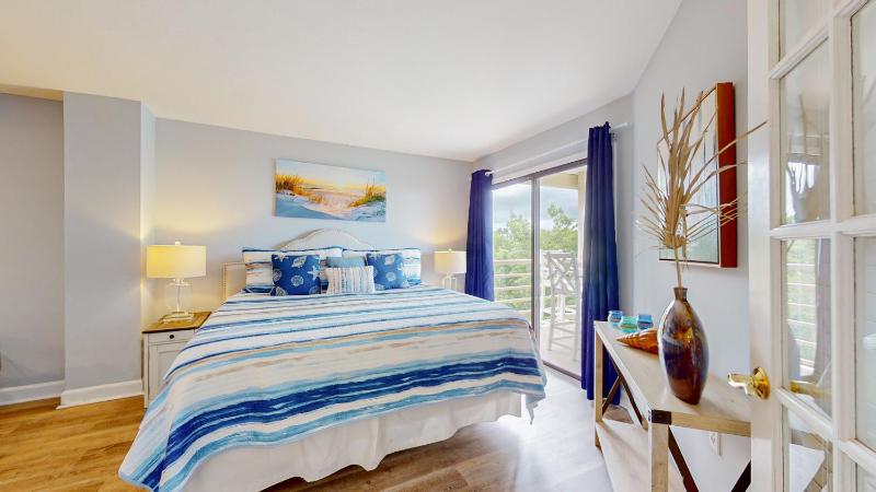 2516 Villamare - image 25