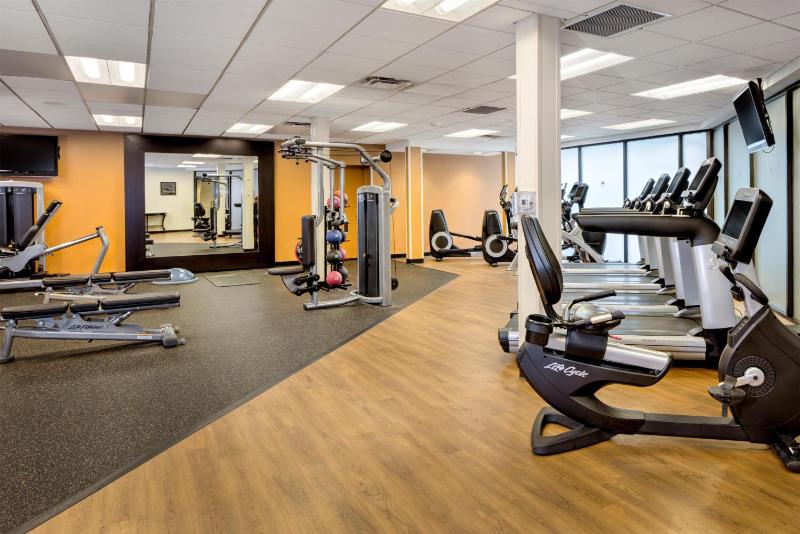 DoubleTree by Hilton Hotel & Suites Pittsburgh Downtown - image 24