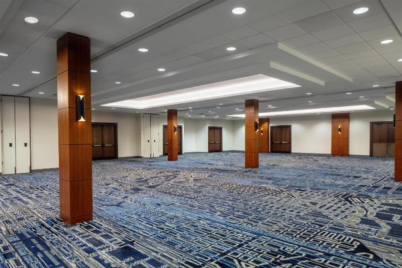 DoubleTree by Hilton Hotel & Suites Pittsburgh Downtown - image 31
