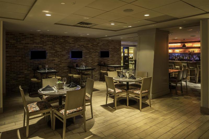DoubleTree by Hilton Hotel & Suites Pittsburgh Downtown - image 44