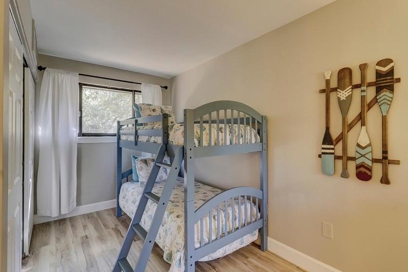 28 Hickory Cove - image 3