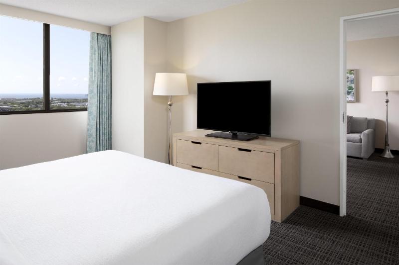Embassy Suites By Hilton Hotel Tampa-Airport/Westshore - image 48