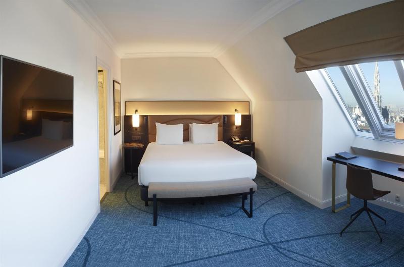 Hilton Brussels Grand Place - image 12