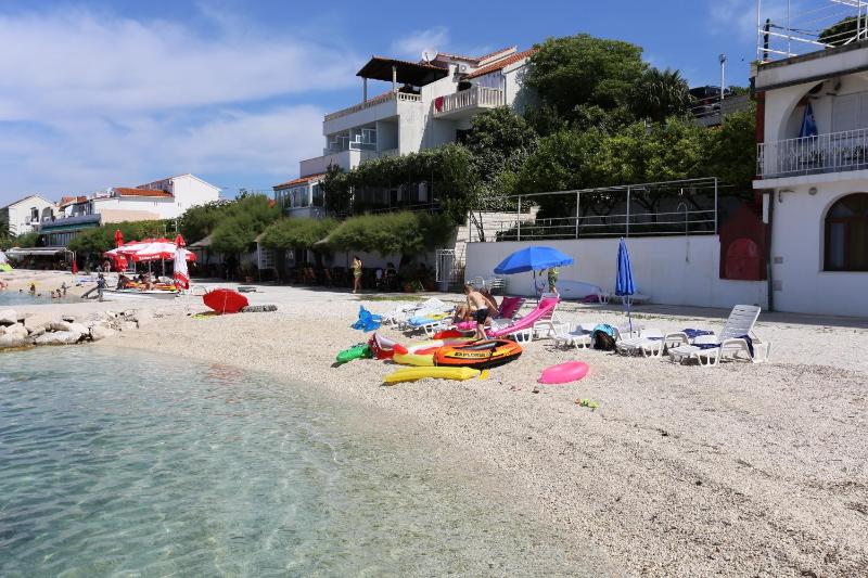 Apartments by the sea Podstrana Split - 6113 - image 13