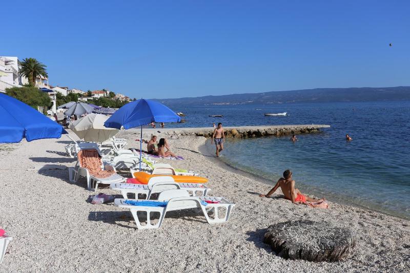 Apartments by the sea Podstrana Split - 6113 - image 9