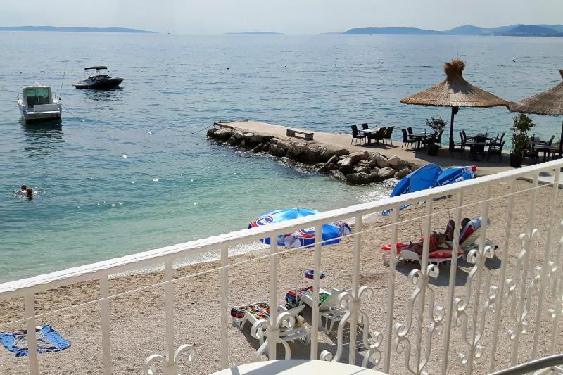 Apartments by the sea Podstrana Split - 6113 - image 6