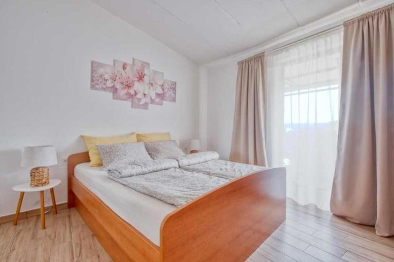 Apartments with parking space Rovinj - 24972 - image 10