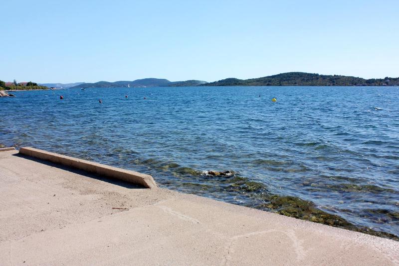 Apartments with parking space Srima - Vodice Vodice - 25188 - image 4