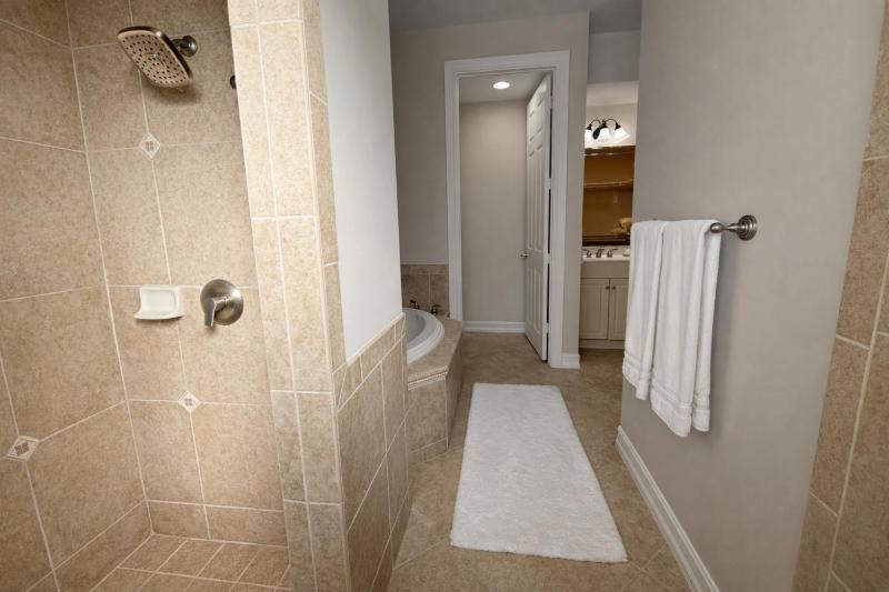 New Coastal Retreat – 4BR/3BA with Private Pool Near Vanderbilt Beach - image 40