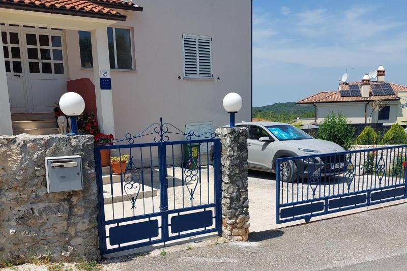 Apartments with parking space Rovinjsko Selo Rovinj - 25234 - image 13