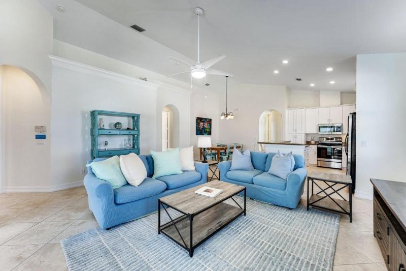 Serenity by the Gulf! - 1 Mile To Vanderbilt Beach! - 4 Bedroom! - image 26