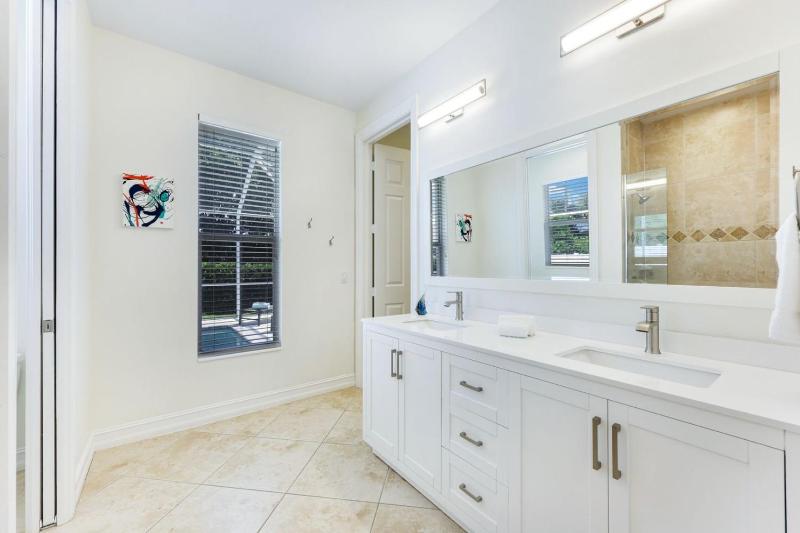 Serenity by the Gulf! - 1 Mile To Vanderbilt Beach! - 4 Bedroom! - image 50