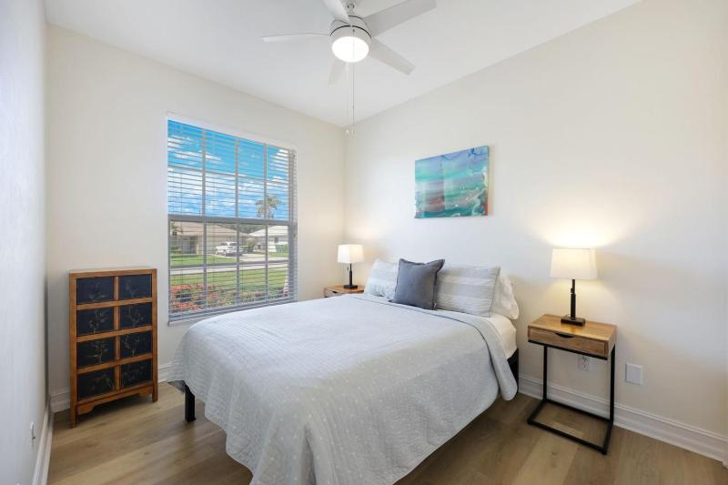 Serenity by the Gulf! - 1 Mile To Vanderbilt Beach! - 4 Bedroom! - image 40