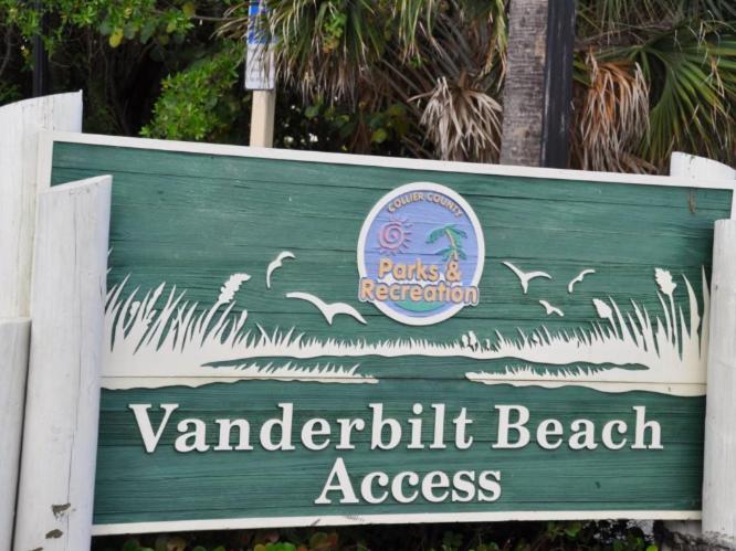 Tiki Hut Hideaway - Cozy Poolside Escape Walk to Beach - image 24