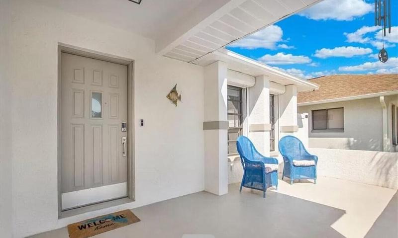 New listing! Everything is new! Private home w/ salt water pool and spa - image 29