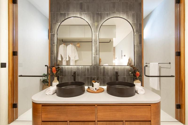 East 88 Unit 3 - image 31