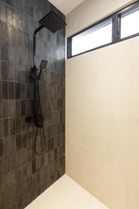 East 88 Unit 3 - image 33