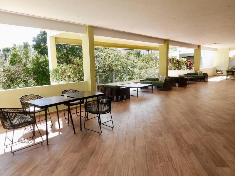 NEW! YaxxLum 2BR pool jacuzzi HoTube HeusHaven - image 14