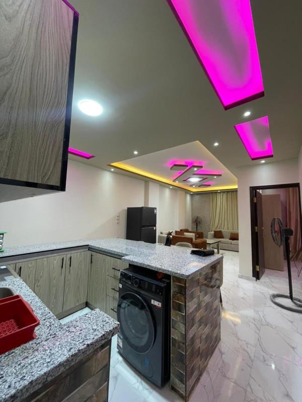 Luxury 3BR Apartment Near Beach & Marina Sheraton Street - image 4