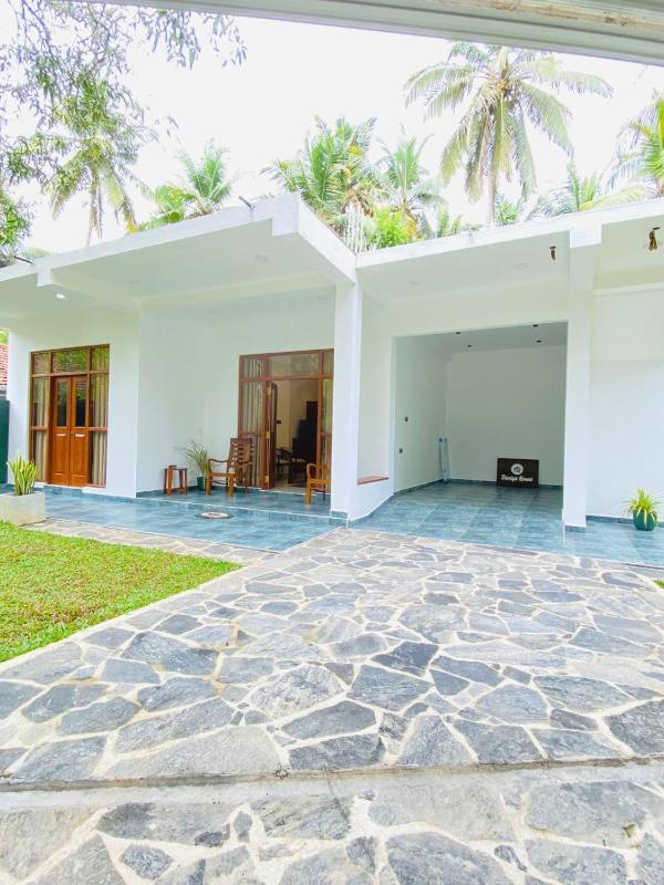 Deniya House - image 1