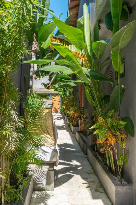 Jane's Lofts - Designer Lofts 7 Mins from Bingin Beach - image 10