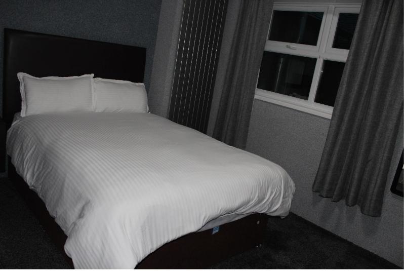 Double Room with Shower image 1