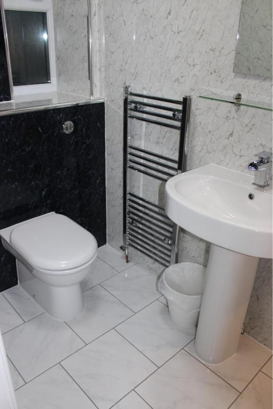 Double Room with Shower image 4