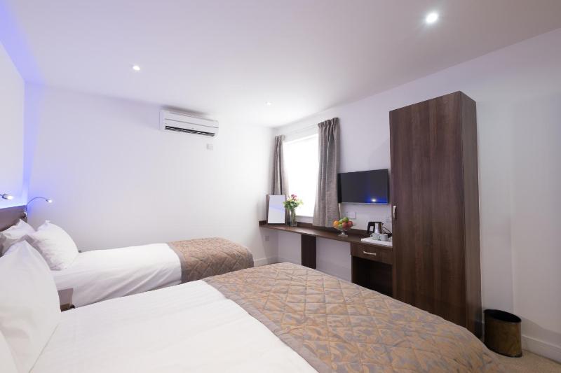 Triple Room image 4