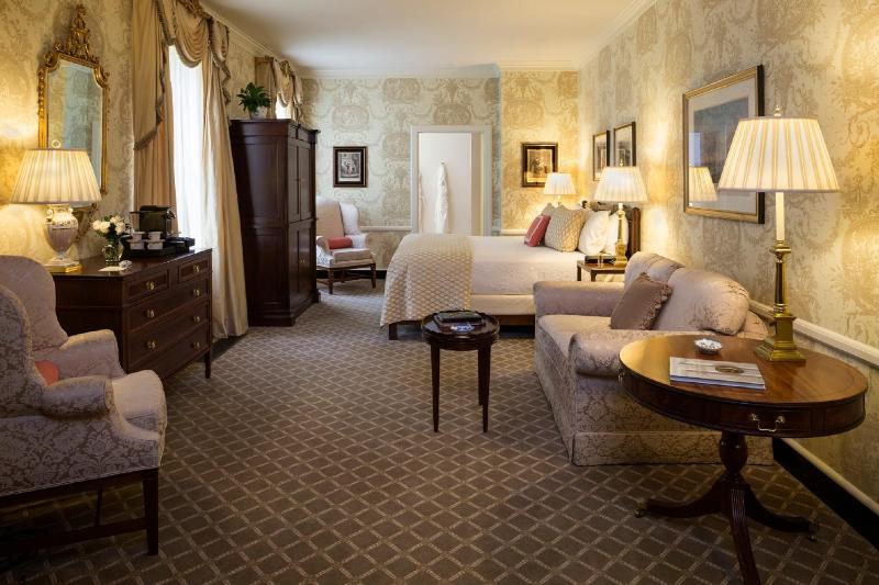 Superior King Room image 1