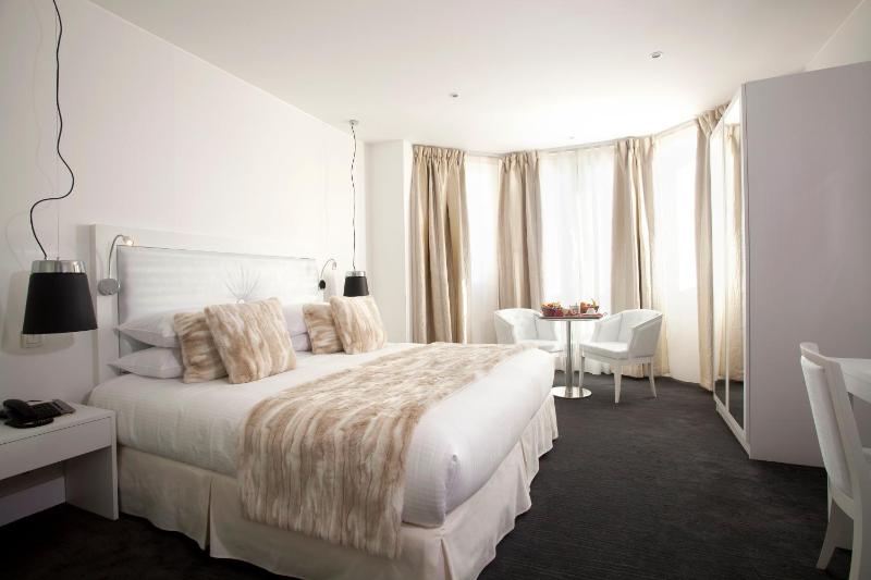 Prestige Double Room image 3