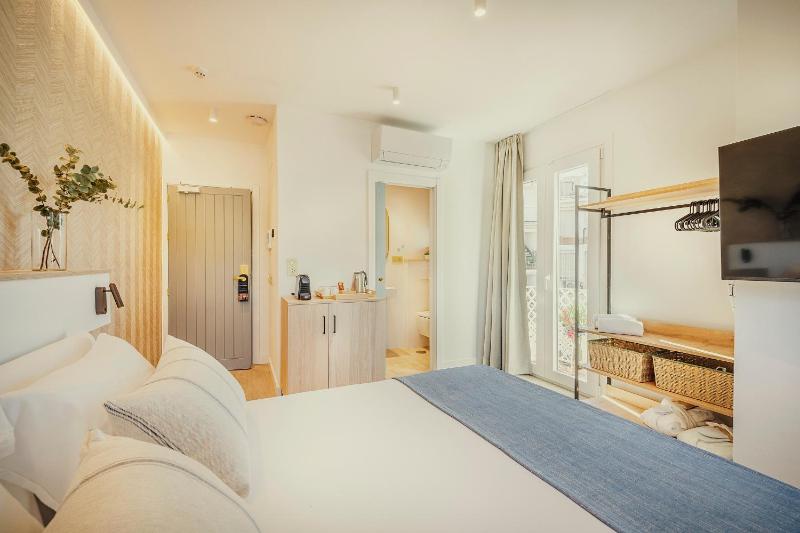 Beneste Nerja Hostal - image 1