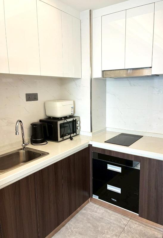 2BR Spacious Residence - Pool Gym Sky bar & Full Kitchen - image 11