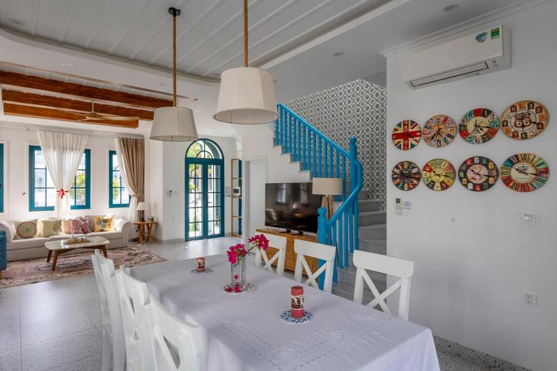 Elegant Seaside Villa in Phan Thiet - image 19