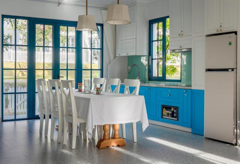 Elegant Seaside Villa in Phan Thiet - image 11